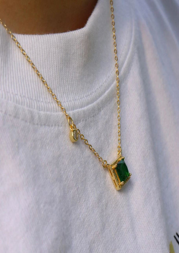 SQUARE CRYSTAL NECKLACE